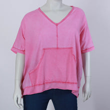 Lade das Bild in den Galerie-Viewer, Kurzes T-Shirt mit Tasche
