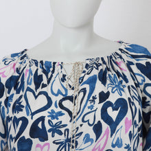 Lade das Bild in den Galerie-Viewer, Luftige Bluse mit Herzen

