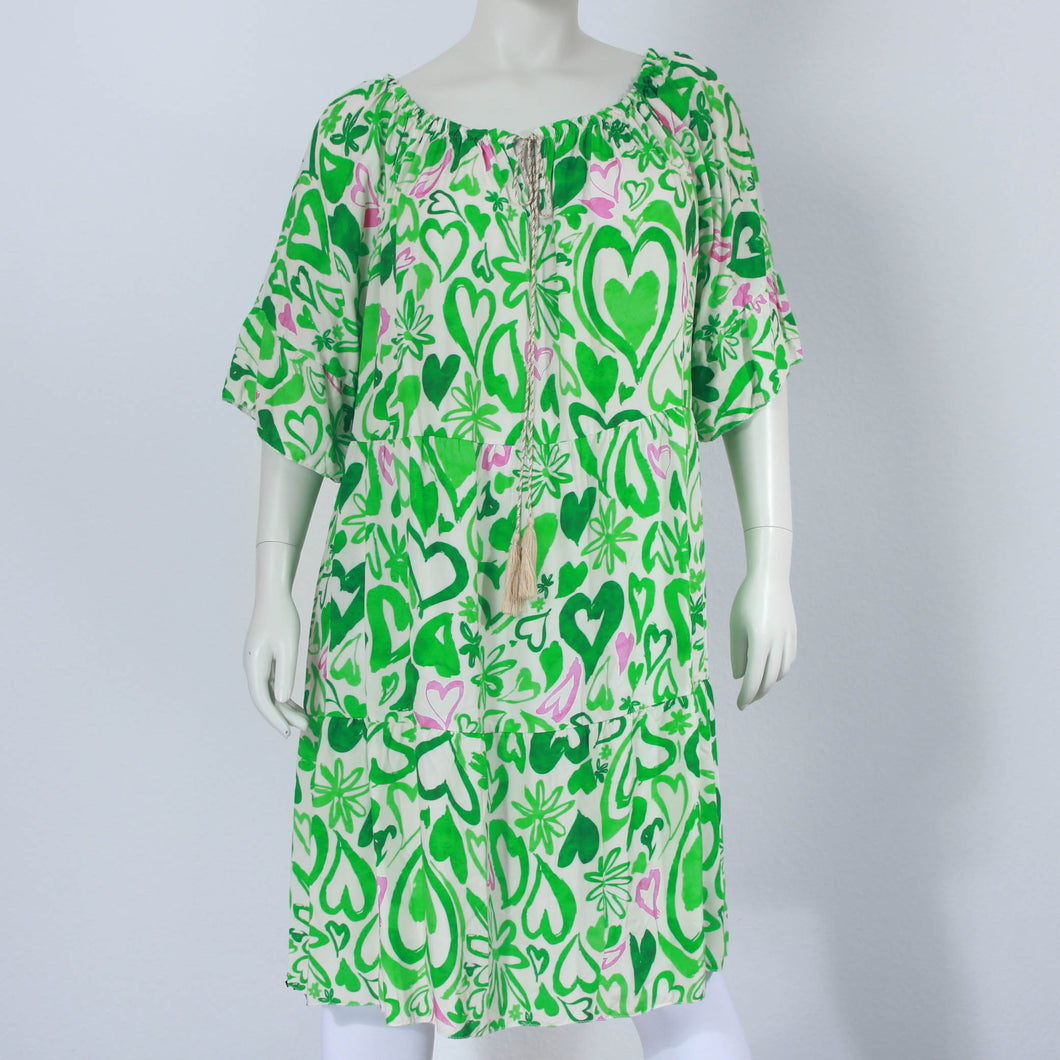 Kurzes Kleid mit Herzen