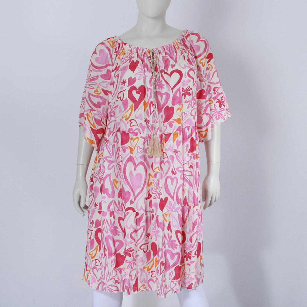 Kurzes Kleid mit Herzen