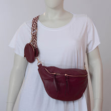 Lade das Bild in den Galerie-Viewer, Crossbody Bag Momanya
