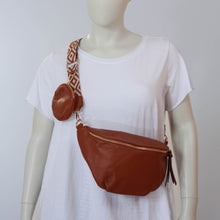 Lade das Bild in den Galerie-Viewer, Crossbody Bag Momanya mit großem Fach
