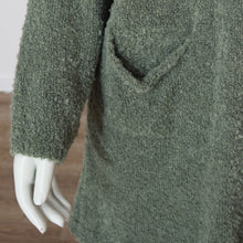 Lade das Bild in den Galerie-Viewer, Teddy Strickjacke

