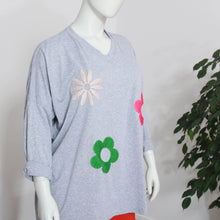 Lade das Bild in den Galerie-Viewer, Langarm Shirt mit Flowers
