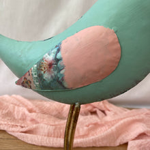 Lade das Bild in den Galerie-Viewer, Glitzer Vogel Figur

