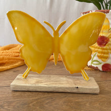 Lade das Bild in den Galerie-Viewer, Schmetterling Figur
