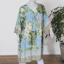 Lade das Bild in den Galerie-Viewer, Luftiges Blumenkleid
