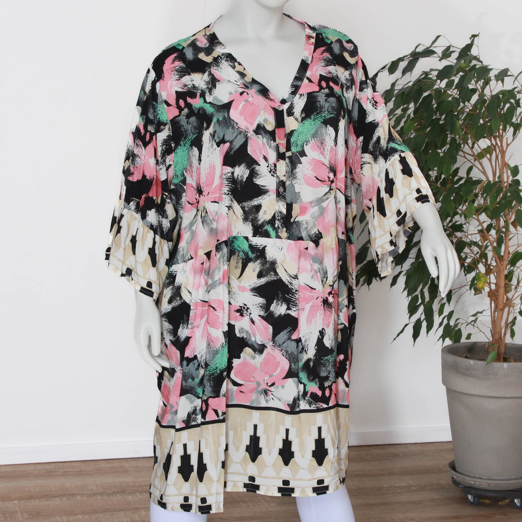 Luftiges Blumenkleid