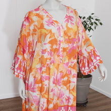 Lade das Bild in den Galerie-Viewer, Luftiges Blumenkleid

