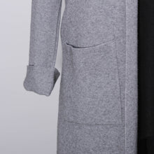 Lade das Bild in den Galerie-Viewer, Strickjacke Alma
