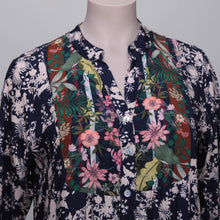 Lade das Bild in den Galerie-Viewer, Romantische Tunika mit Blumenprint
