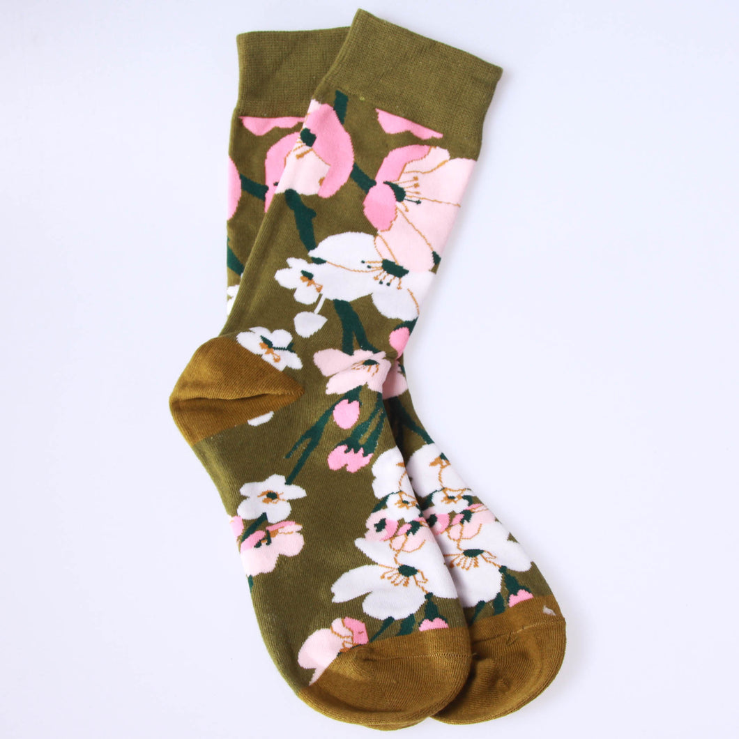 Lustige Söckchen mit Blumen
