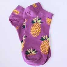 Lade das Bild in den Galerie-Viewer, Kurze lustige Söckchen mit Ananas

