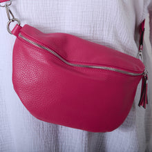 Lade das Bild in den Galerie-Viewer, Crossbody Bag Carlale
