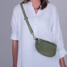 Lade das Bild in den Galerie-Viewer, Crossbody Bag Thilda
