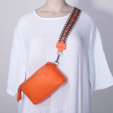 Lade das Bild in den Galerie-Viewer, Crossbody Bag Mala
