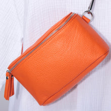 Lade das Bild in den Galerie-Viewer, Crossbody Bag Mala
