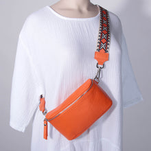 Lade das Bild in den Galerie-Viewer, Crossbody Bag Mala
