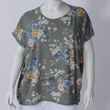 Lade das Bild in den Galerie-Viewer, Kurzes T-Shirt mit Blumenprint
