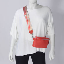 Lade das Bild in den Galerie-Viewer, Crossbody Bag Mala
